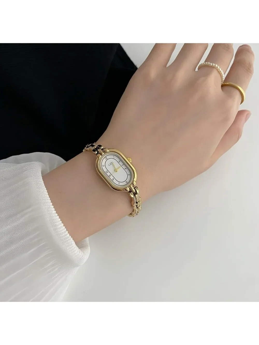 Women's White Oval Vintage Bracelet Small Quartz Bangle Analog Wrist Watch